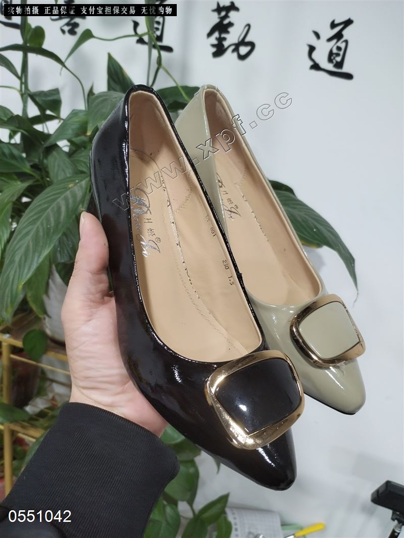 丹姬头层牛皮时尚单鞋(黑色6-0绿色7899900)