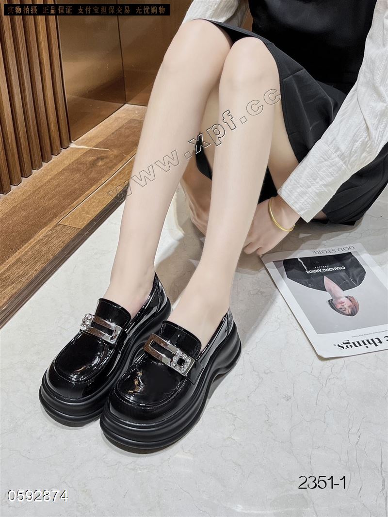 广州鞋漆皮高品质单鞋2351-1