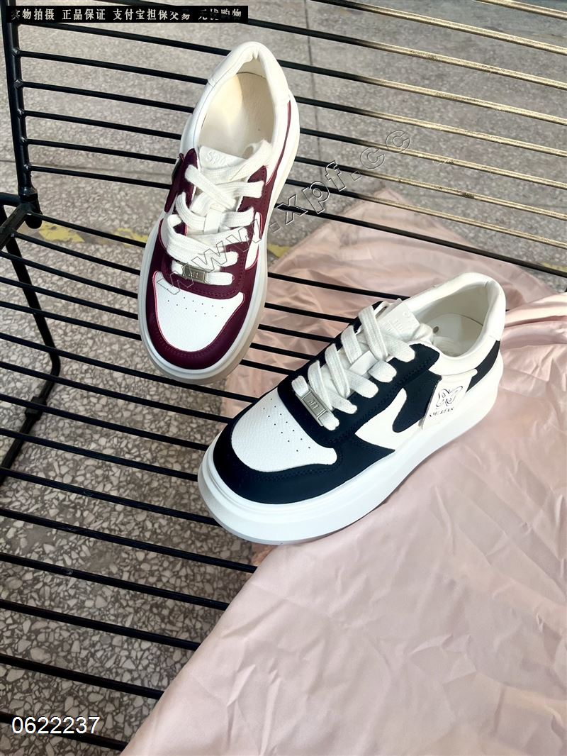 新款休闲鞋
