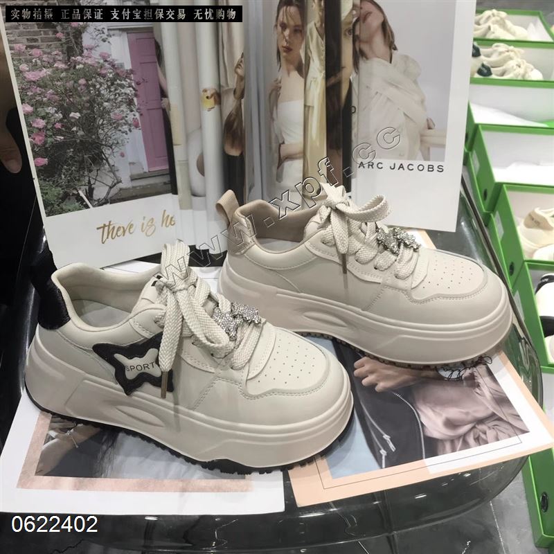 时尚休闲鞋