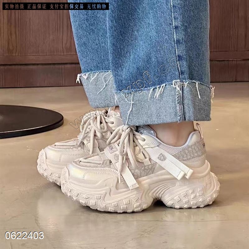 时尚休闲鞋