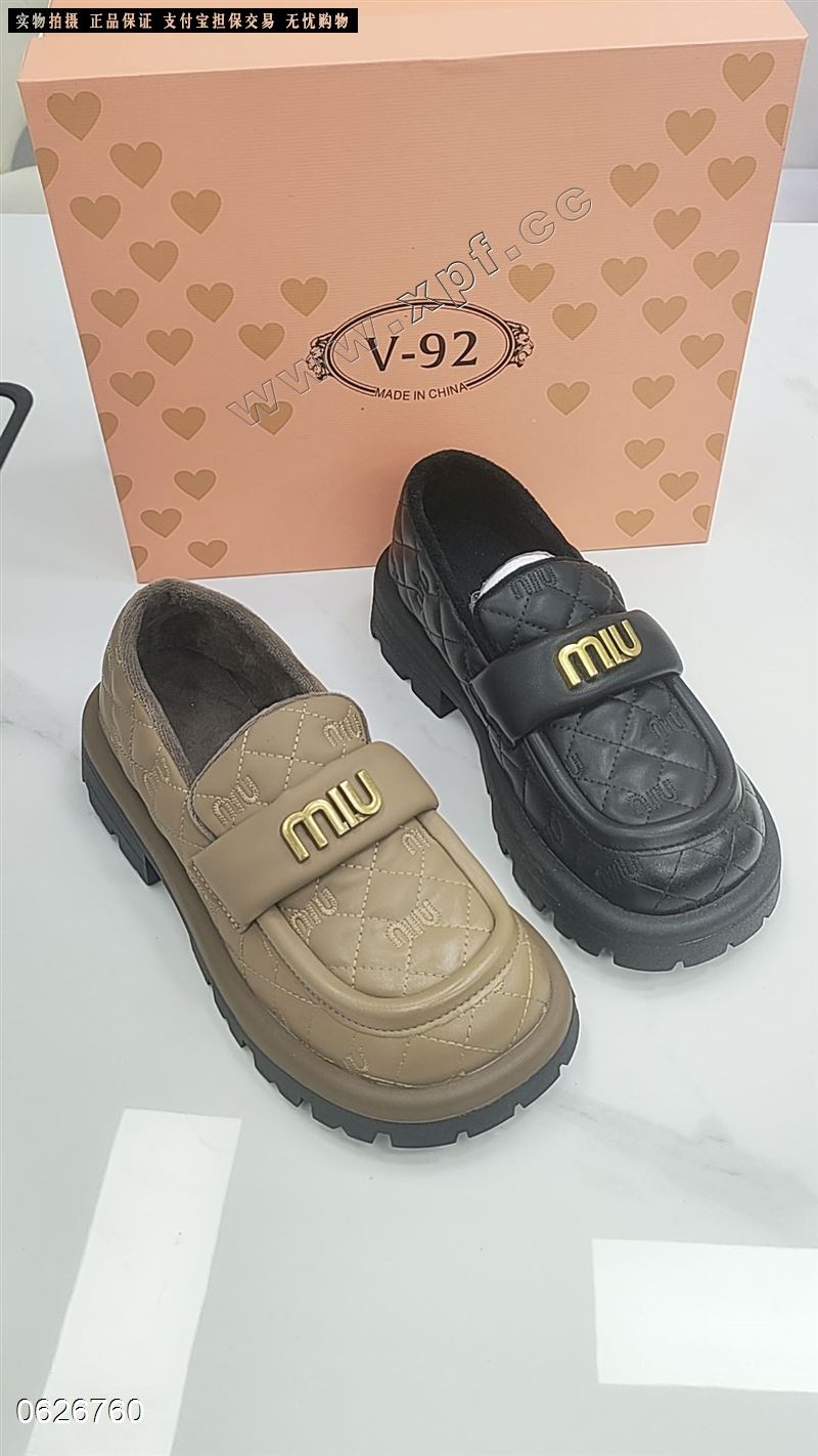 品牌:V92  170-6  乐福鞋加绒