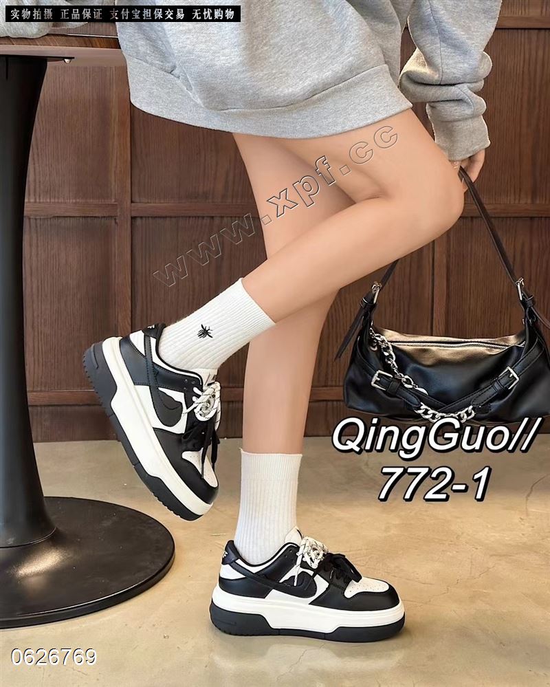 时尚休闲鞋772-1