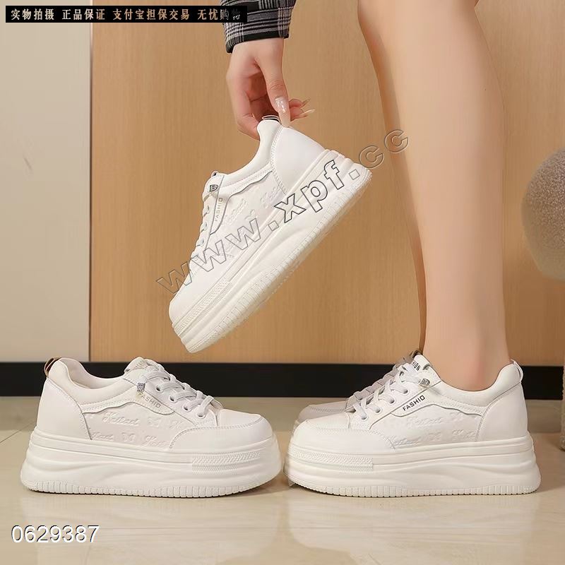 新款内增高休闲小白鞋3015