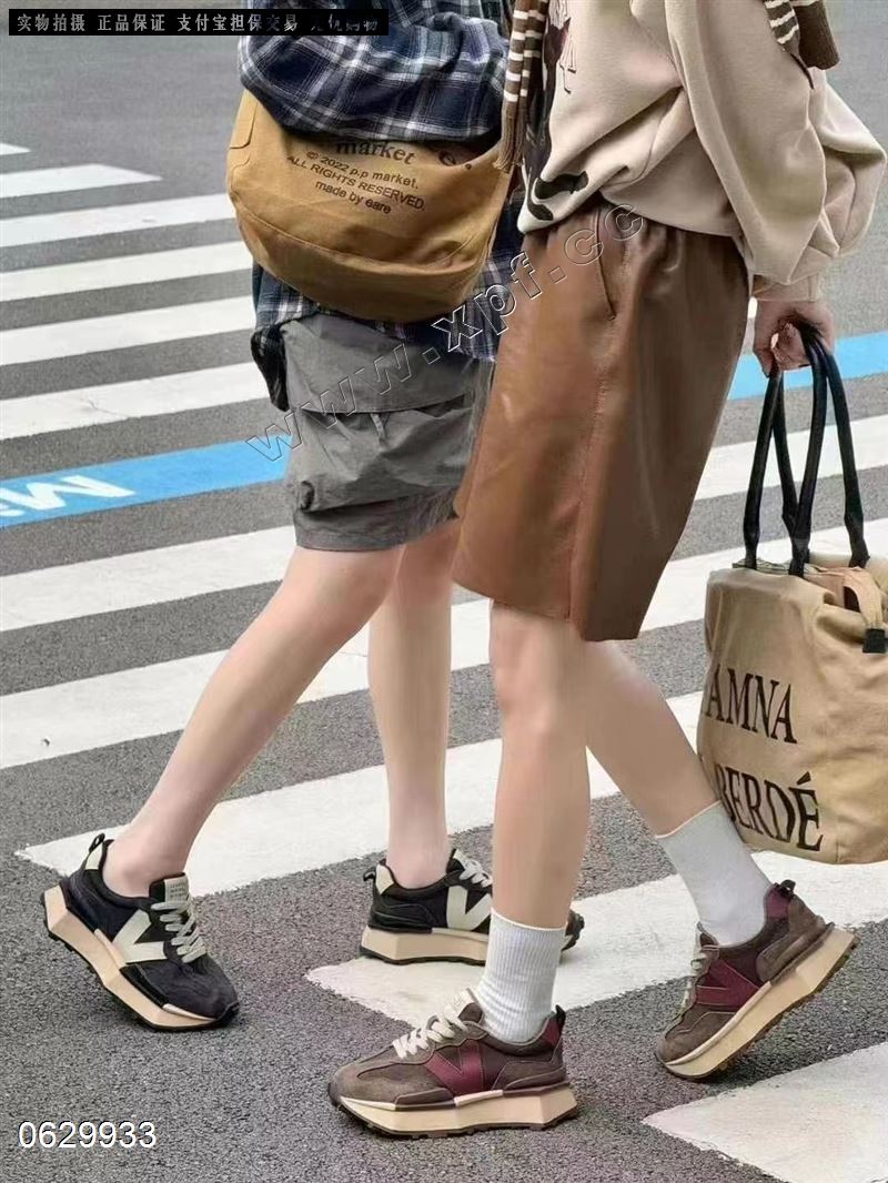 时尚休闲鞋