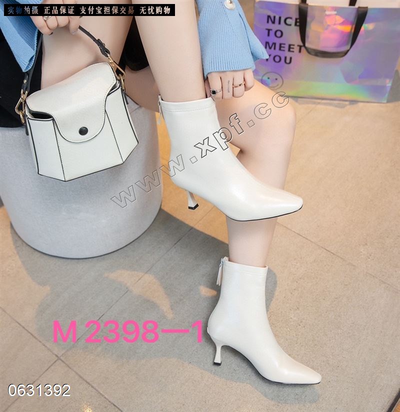 绒里时装短靴M 2398一1  350克棉跟高六公分