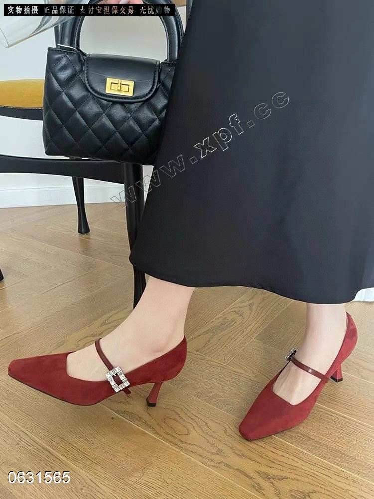 纤妃娜