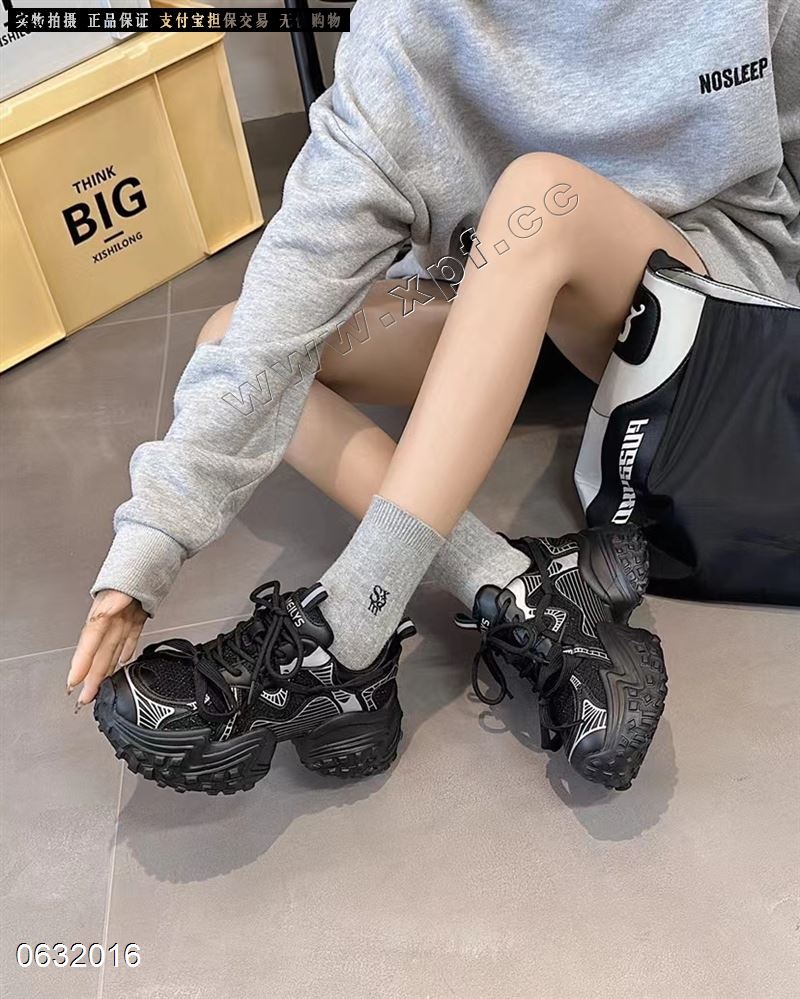时尚休闲鞋183-1M998