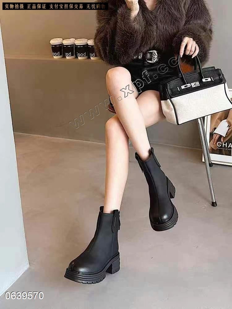 时尚短靴  圈圈绒
