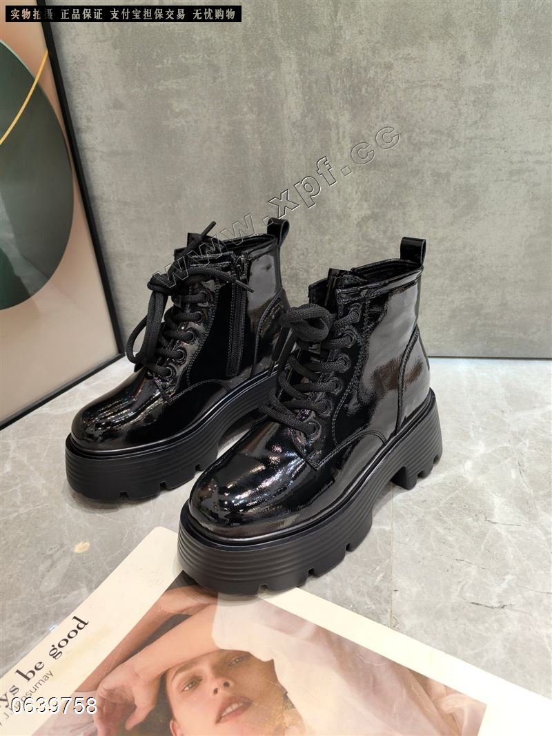 厚底马丁靴  内里加柔