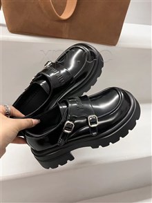 高挑