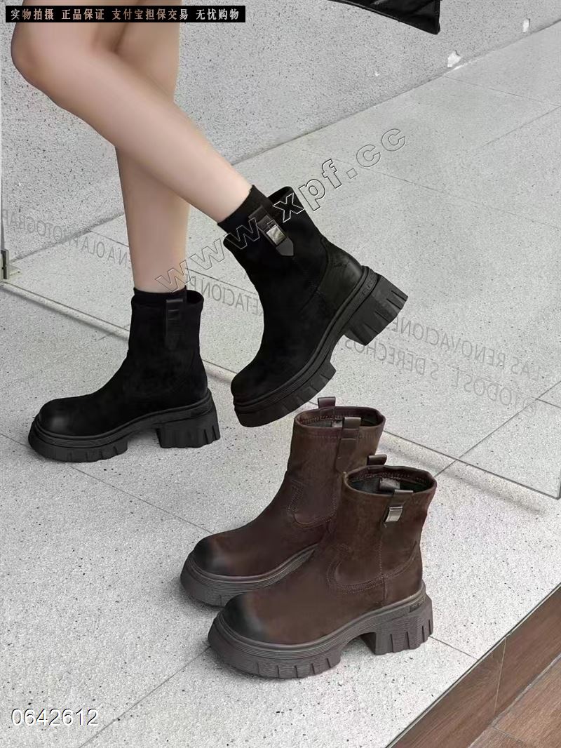 加绒短靴