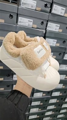 达芙妮品牌   加绒