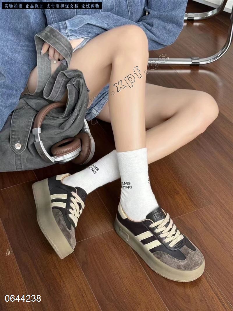 铂度迪妮87570    配码：黑米36-40、杏黑5660