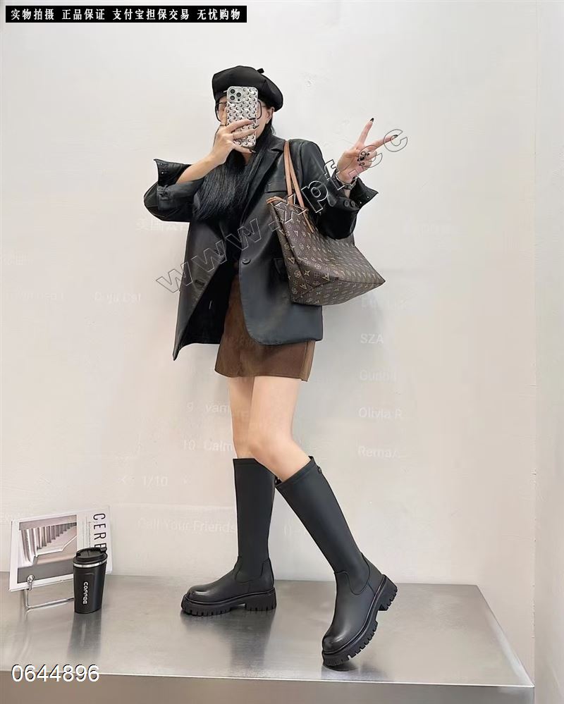 依佳依  加绒