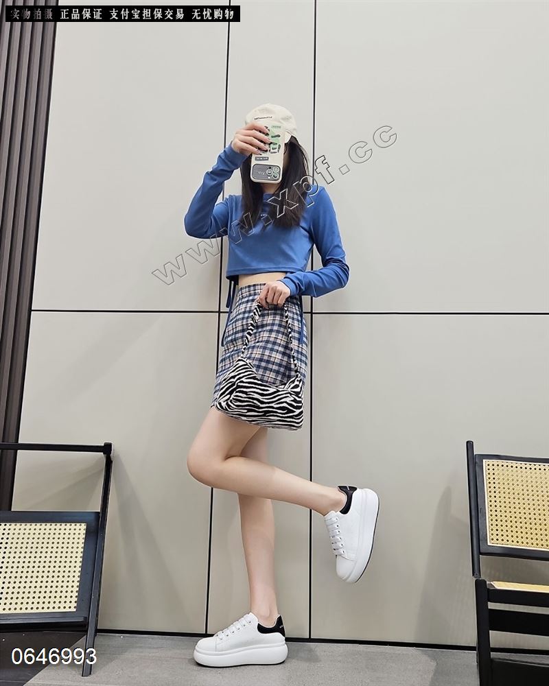 诗戈图6A06  剩黑色68金色556799清货