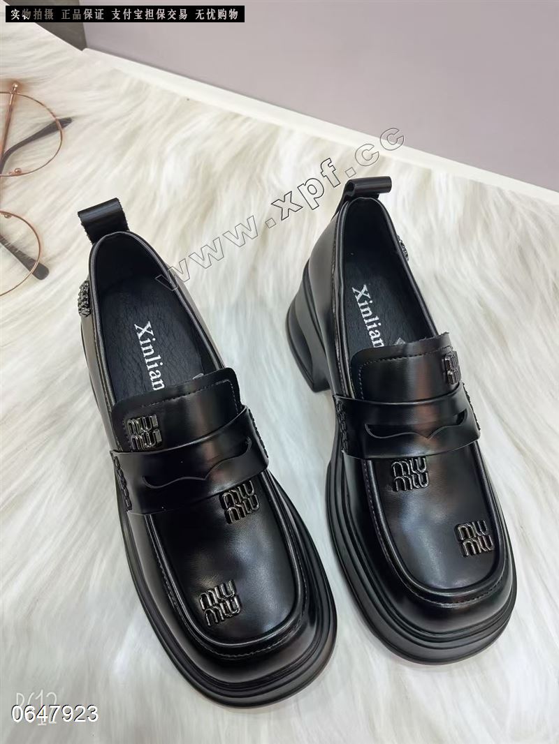 厚底乐福鞋