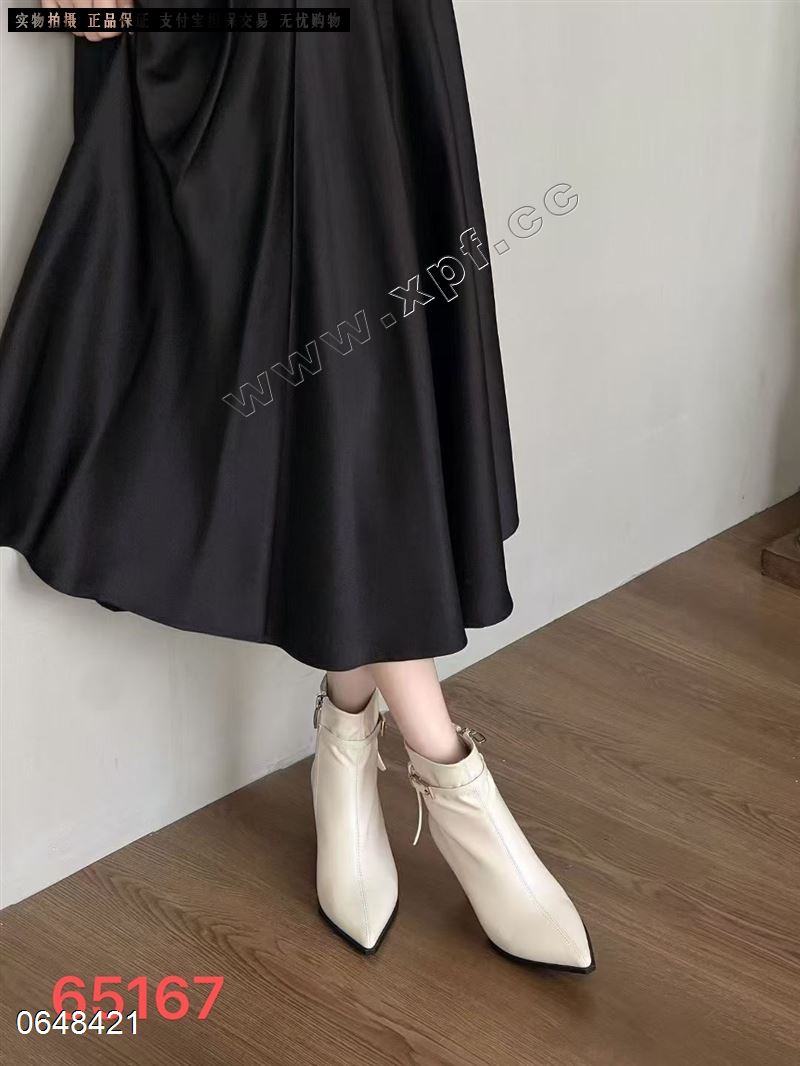 M95 时尚加棉短靴 65167