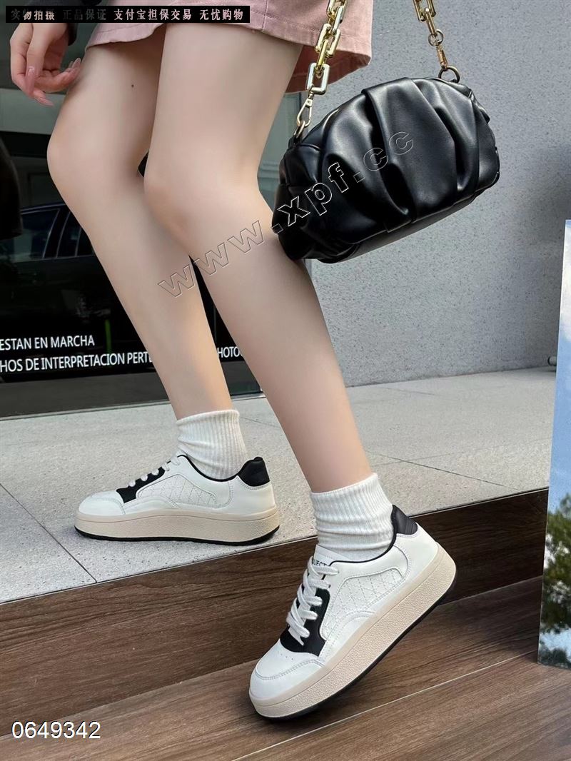 依恋莱
