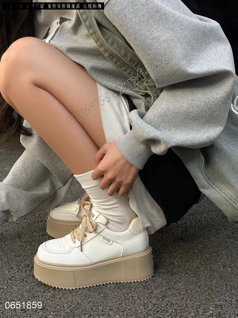 巨微