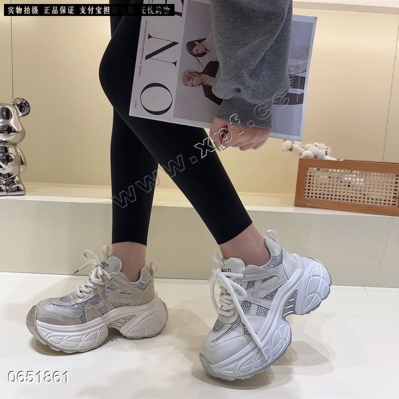巨微