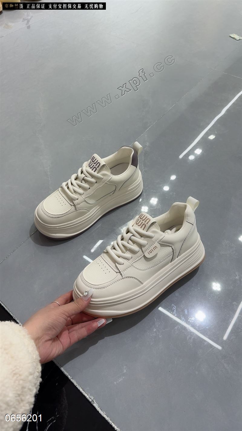 时尚休闲鞋