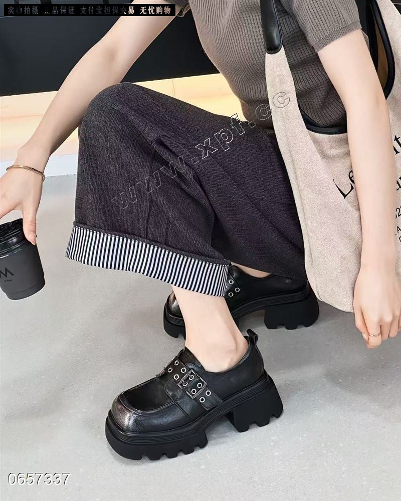 依恋莱
