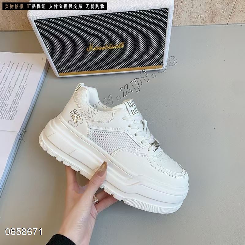 新款休闲网鞋8110一1