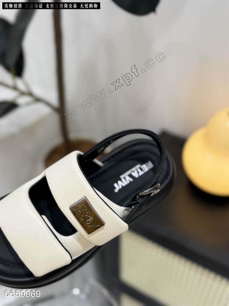 𝐑𝐄𝐓𝐀 𝐕𝐈𝐕𝐈  07839