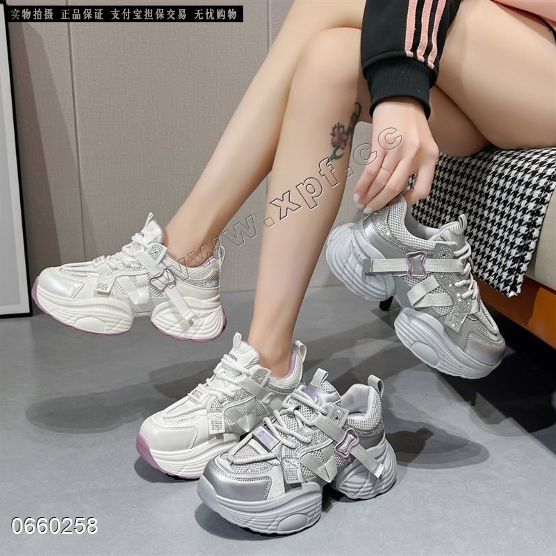新款透网休闲鞋A516一1