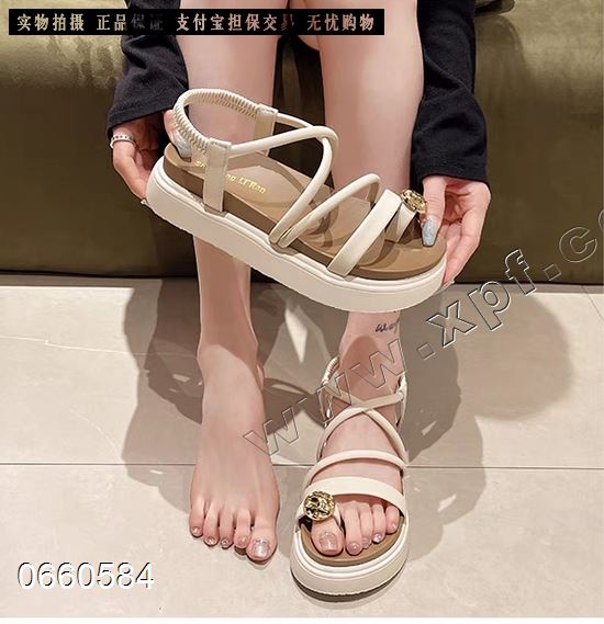品牌新款凉鞋