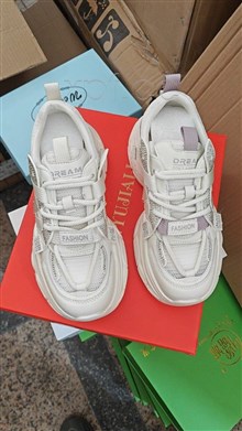 千语佳丽