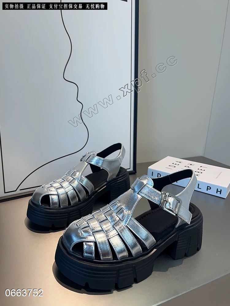 时尚凉鞋057132