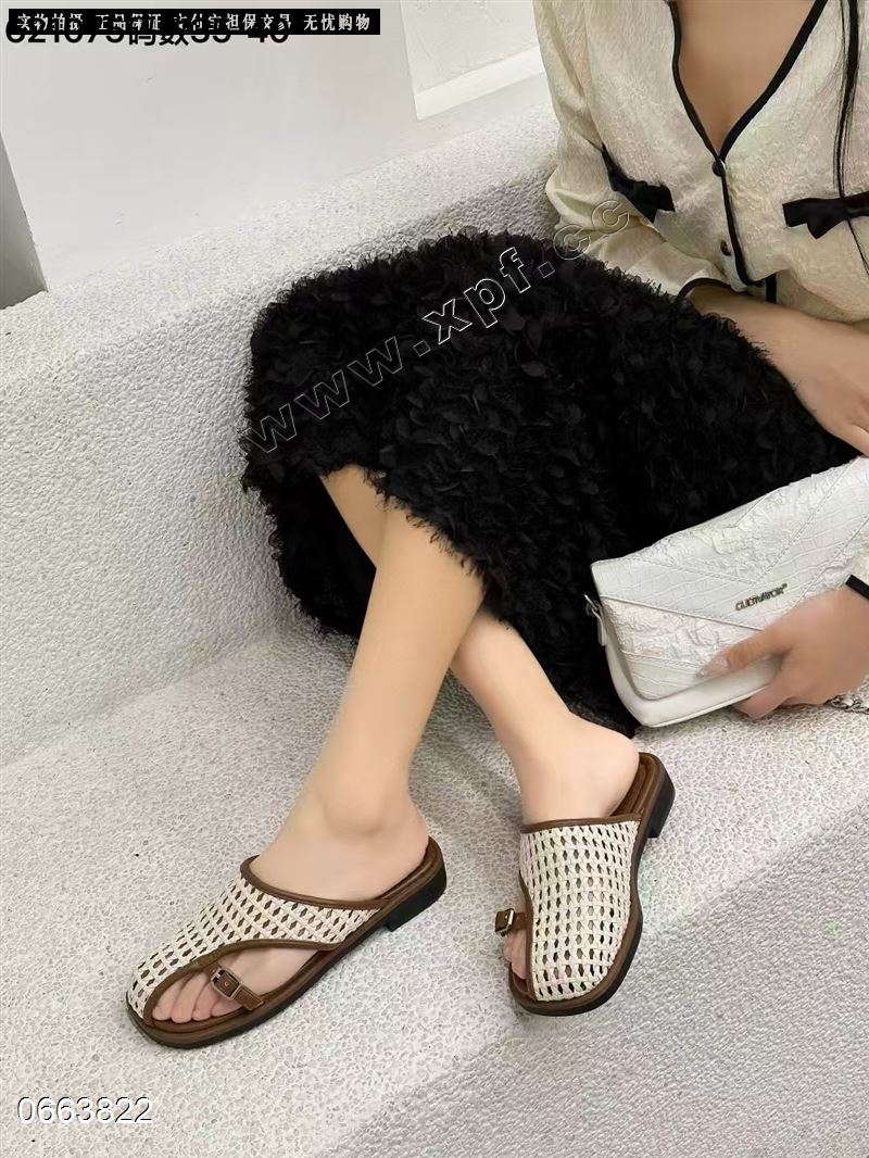 包头女拖鞋