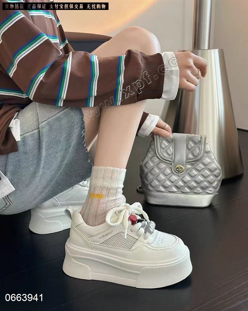 透网休闲鞋