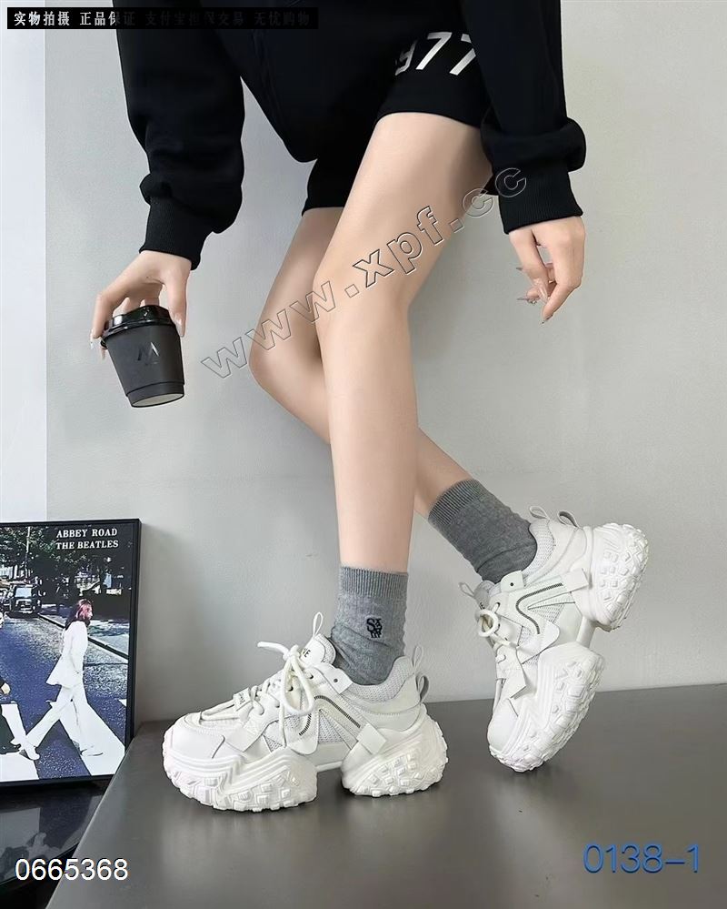 时尚老爹鞋