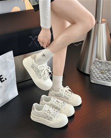 高挑
