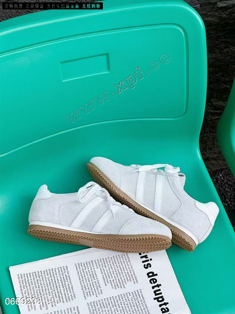 透网休闲鞋