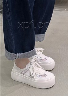 高挑