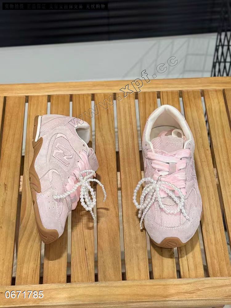 透网休闲鞋