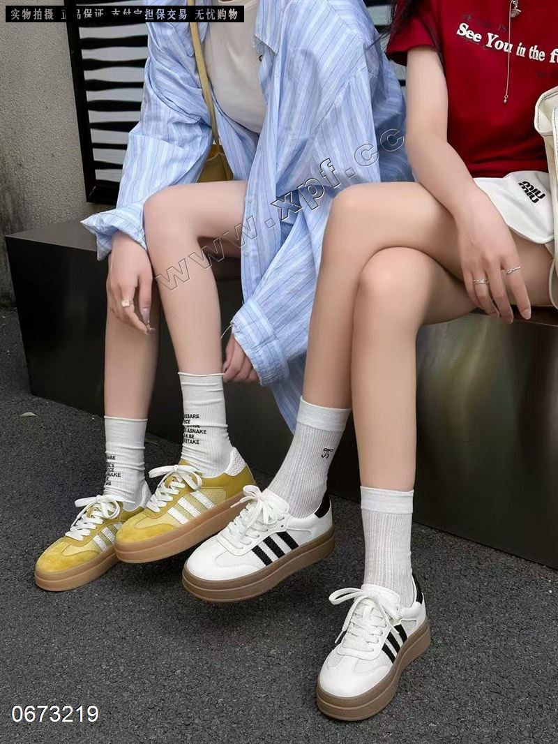 透网休闲鞋