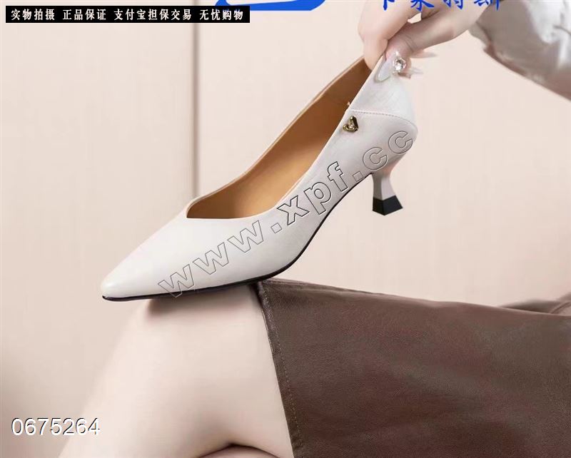 名露  头层牛皮