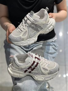 高挑