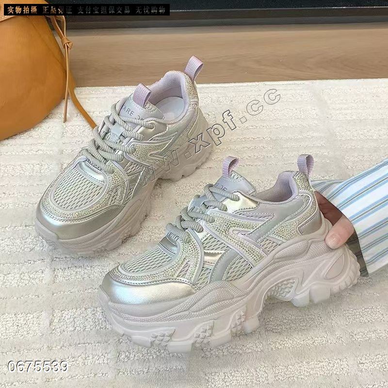 新款厚底休闲鞋 2529