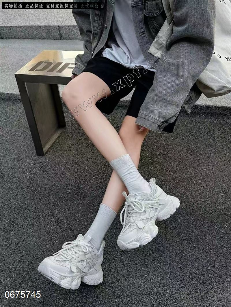 M998品牌休闲鞋   双层网