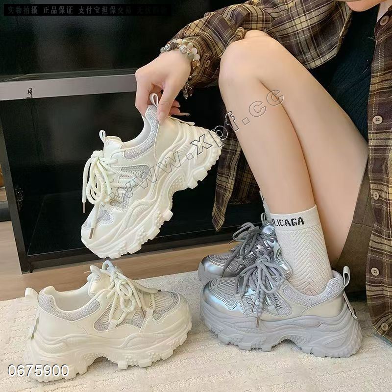 新款厚底休闲鞋2527一1