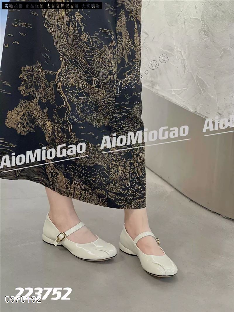 仟姿色 8732