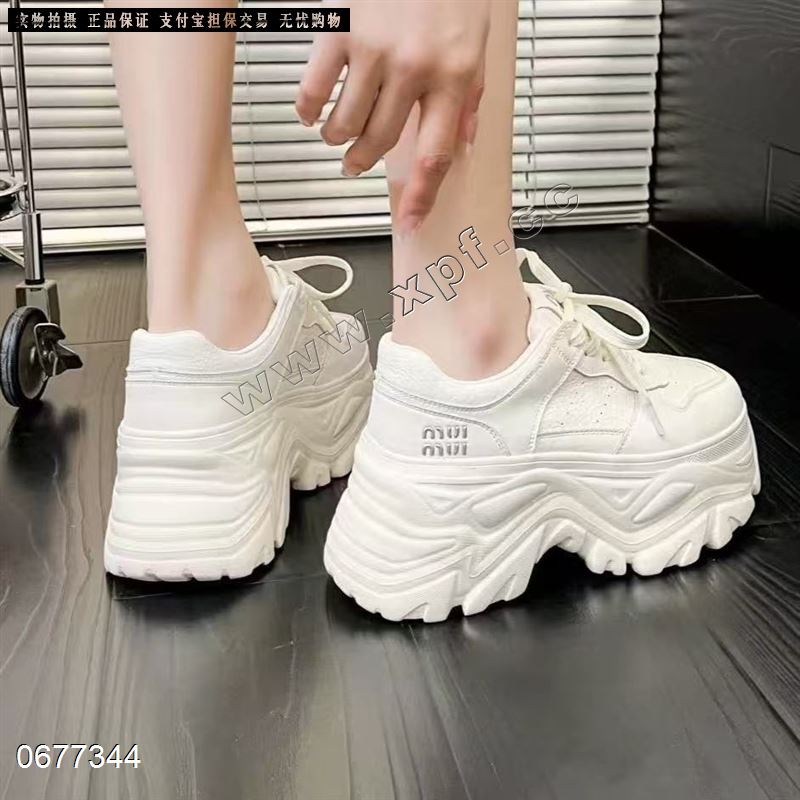 时尚休闲鞋