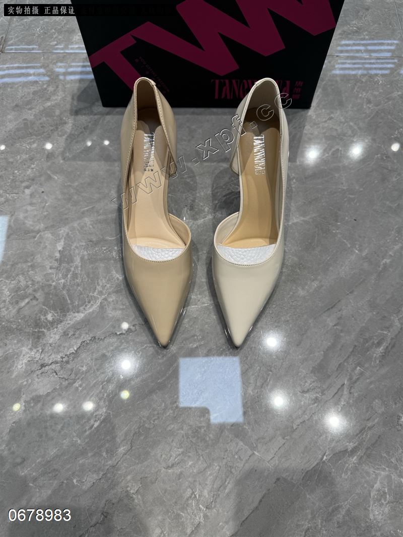 唐维娜 52209