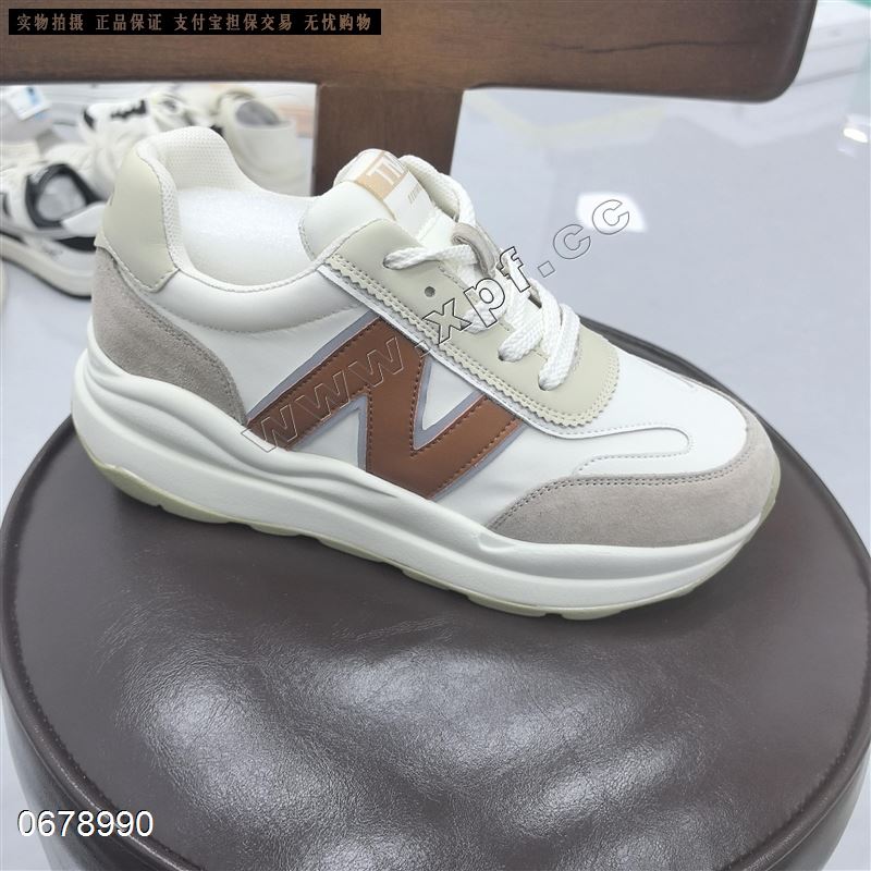 时尚休闲网鞋  5556667特
